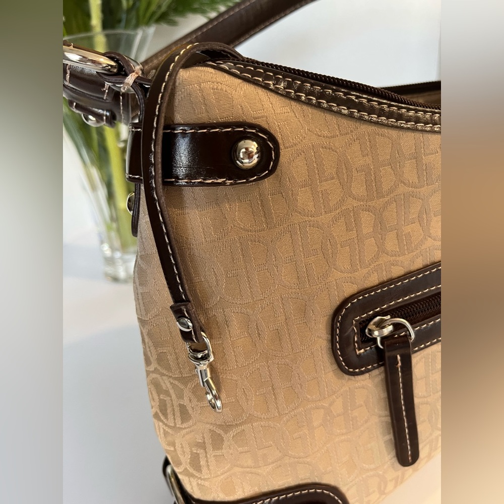 GIANI BERNINI Signature Shoulder Bag Beige Purse Brown Trim Silver Hardware Logo - Picture 5 of 12
